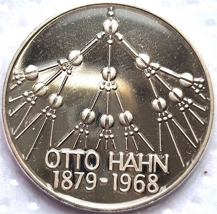5 марок - 100 лет со дня рождения Отто Гана, Германия, 1979 год, в запайке 14748