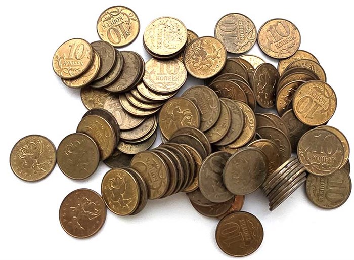 100 монет номиналом 10 копеек 13338